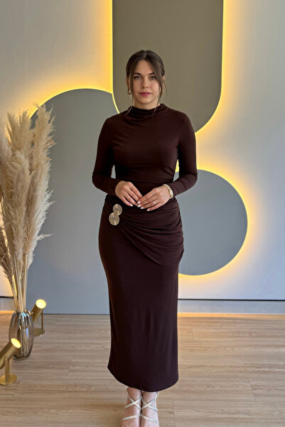 Aventien Stylish Brown Maxi Dress with Gathered Accessory Detail
