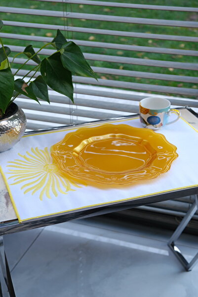 Leoinart كابيلا - خدمة طعام أمريكية صفراء