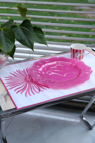 Leoinart كابيلا - خدمة فوشيا الأمريكية