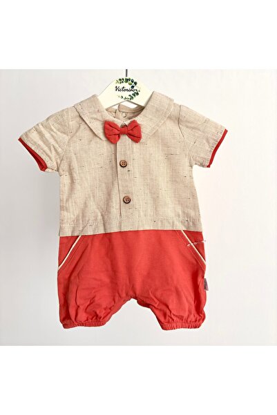 Victorino Salopeta din in cu papion