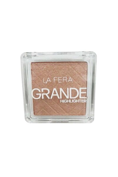 Lavera مُضيء ومُسلط الضوء