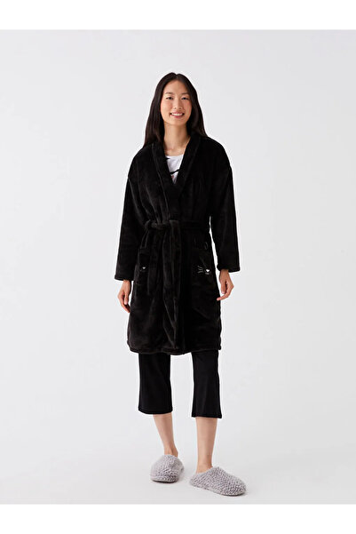 LC Waikiki LCW DREAM Siyah Şal Yaka Nakışlı Uzun Kollu Kadın Pelüş Sabahlık