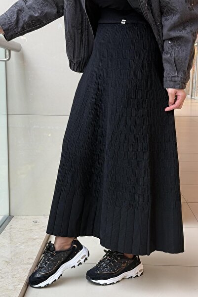 Ghisa Buy Elastic Waist Self-Patterned Knit Skirt