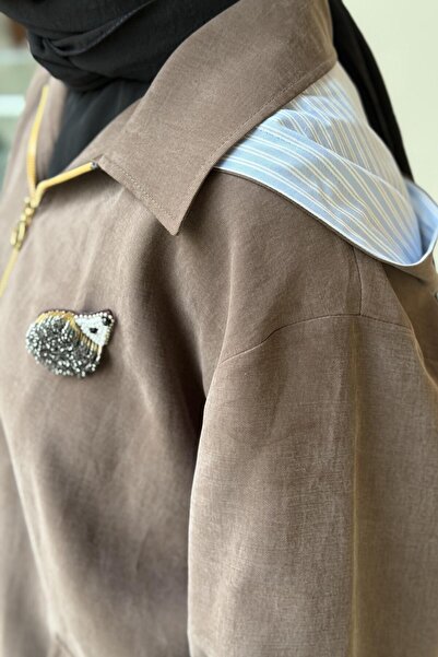 Ghisa Hooded Lining Striped Brooch Jacket