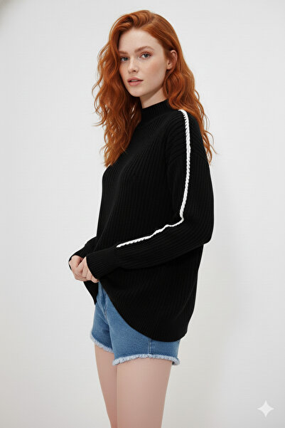 ikomteks Elegant Women's Knitwear Sweater with Stripe on the Sleeve