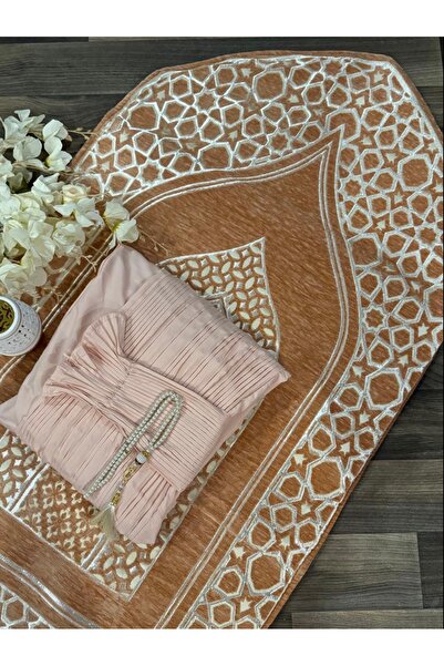 STAYILK DRESSES A stylish and serene prayer set consisting of a prayer sheet and a practical prayer mat.