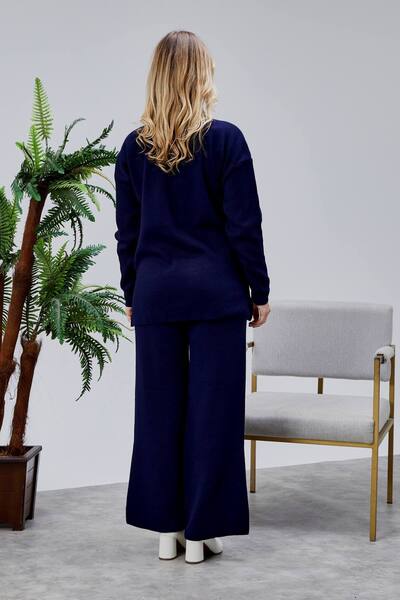 Jinx Wear Fashion Jeans Applique Pearl Detail 2 Piece Acrylic Women's Knitwear Set