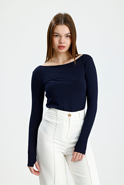 let s shine Kayak Neck Finger Passing Body