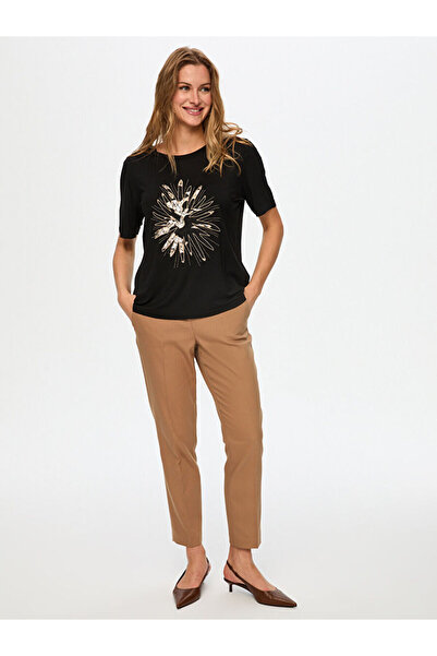 Faik Sönmez Jakarlı Çiçek Nakışlı Yuvarlak Yaka Kısa Kol Tshirt W26TSH084