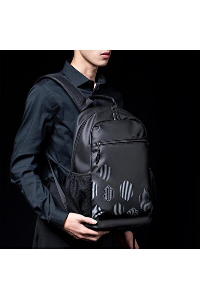 Arctic Hunter Casual Waterproof Backpack with Built-in USB Port, Unisex