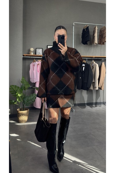 YOUR NAME Baklava Patterned Oversized Sweater Skirt Set