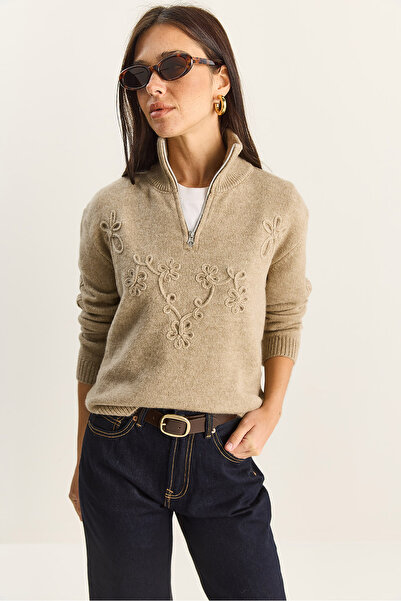 Bianco Lucci Women's Mock Neck Half Zipper Suze Embroidered Knitwear Sweater Tk251124 60283716