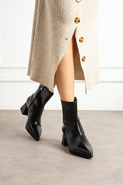 SOFT Cizme Vera pentru damă, cu vârf ascuțit, cu toc gros