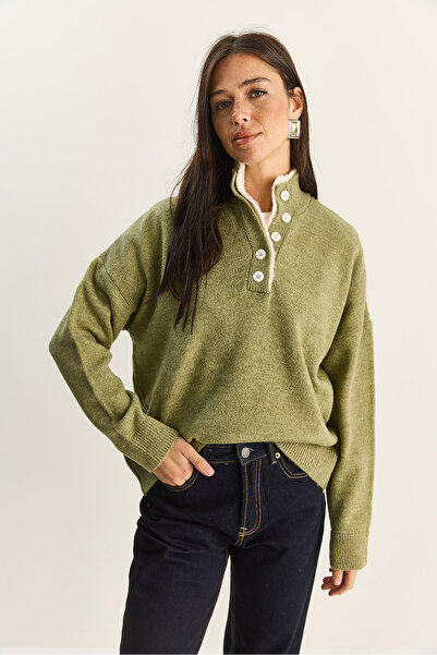 Bianco Lucci Women's 2-Patch Button Detailed Knitwear Sweater Tk251023 60284092