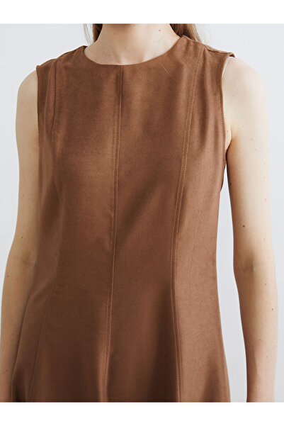 LC Waikiki Bisiklet Yaka Süet Görünümlü A Kesim Elbise