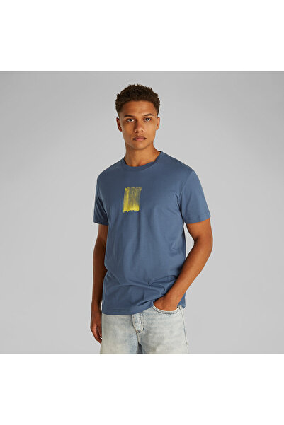 Calvin Klein Erkek Kısa Kol Kare İçinde Renk Desen Bisiklet Yaka Mavi T-Shirt...