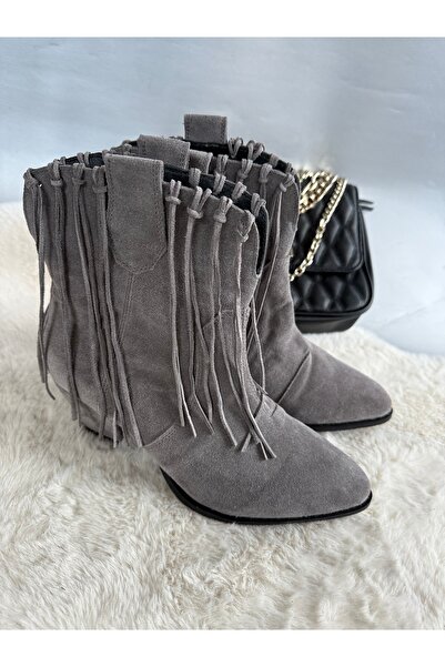 Miarma Designs Grey suede boots