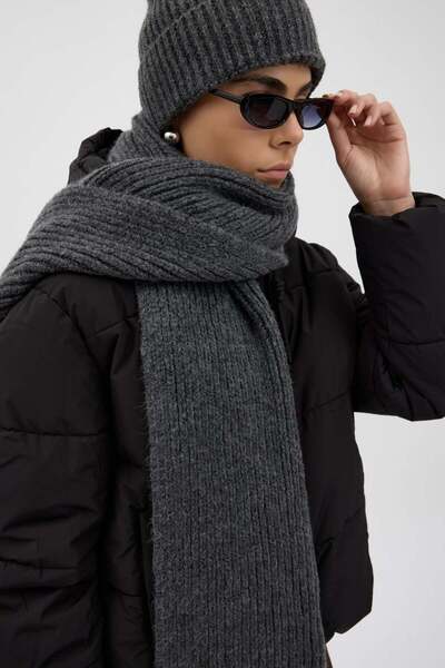 Buly Ribbed Knitted Scarf
