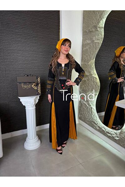 TREND Founding Galabiya with Pleats and Yellow Scarf