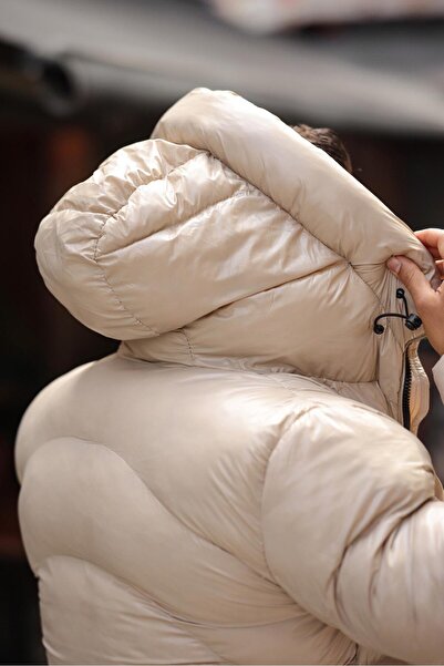 BASEL.CO Φουσκωτό μπουφάν με κουκούλα - Κομψό και επιδεικτικό