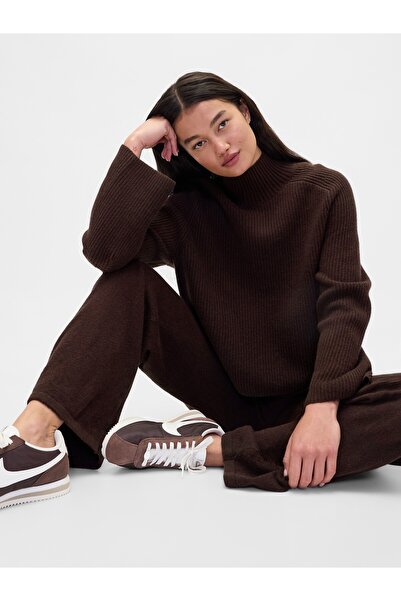GAP Kadın Kahverengi CashSoft Shaker Örgü Turtleneck Kazak