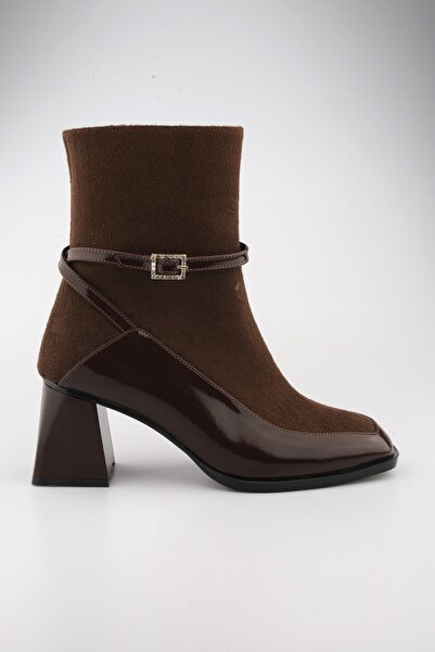 moon glow بوت نسائي بكعب بني – تفاصيل من الجلد اللامع، مظهر من الجلد المدبوغ،...