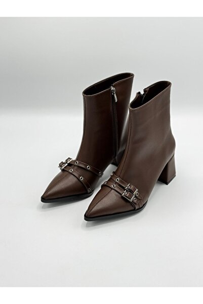 EM SHOESS Brown Sienna Pointed Toe and Front Buckle Women's Boots
