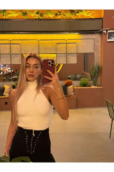 pelish Kolsuz Sakallı Boğazlı Triko