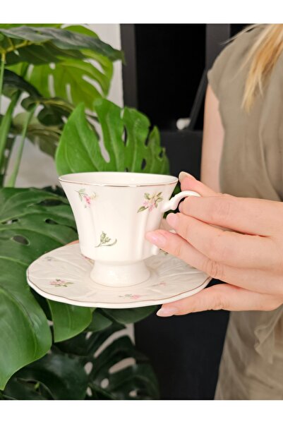 Casalina 2-piece set, cup and saucer, white ceramic with delicate flowers, 200 ml