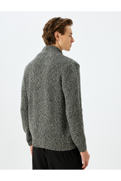 Koton V-Neck Cotton Blend Buttoned Knitwear Cardigan