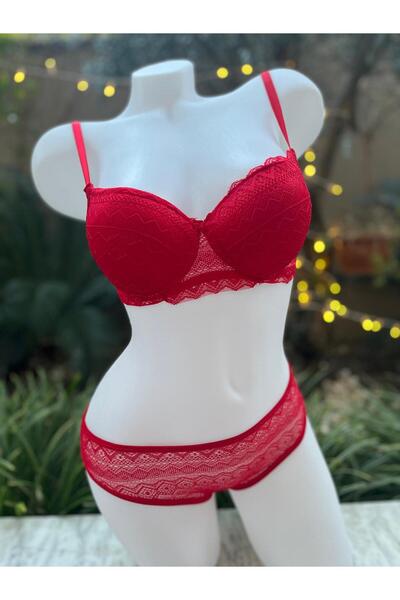 FEMMEA Lace Push up Underwear Set