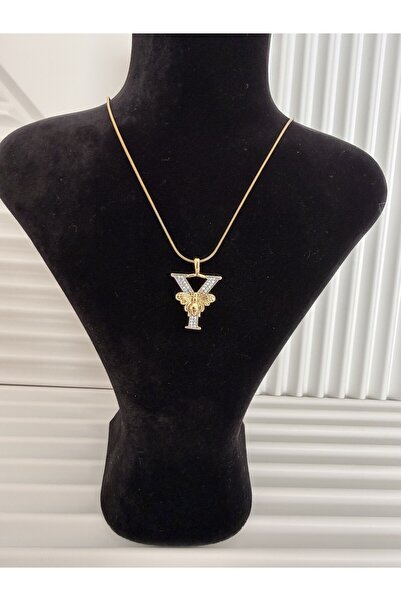 AKSESUARIM قلادة بحرف من الفولاذ بتصميم أنيق، مرصعة بحجر الزركون، لون ذهبي، م...