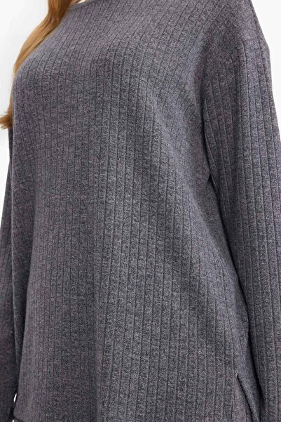 DeFacto Regular Fit Crew Neck Long Sleeve T-Shirt E9903Ax25Wn