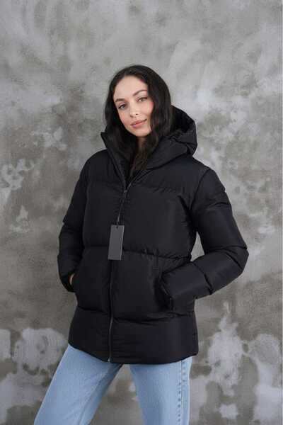 MontClup Women's Black Puffer Jacket Regular Oversized