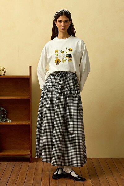 Ceylan Otantik Ecru Lazy Cat Printed Basic Body & Black Polka Dot Ruffle Detail Polyviscose Skirt Set