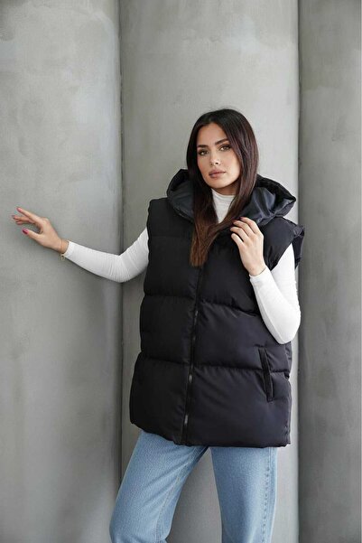 MontClup Women's Black Puffer Vest Comfortable Oversized Fit