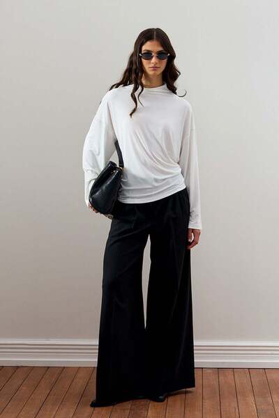 Ceylan Otantik White Jersey Blouse & Black Pleated Detail Palazzo Pants