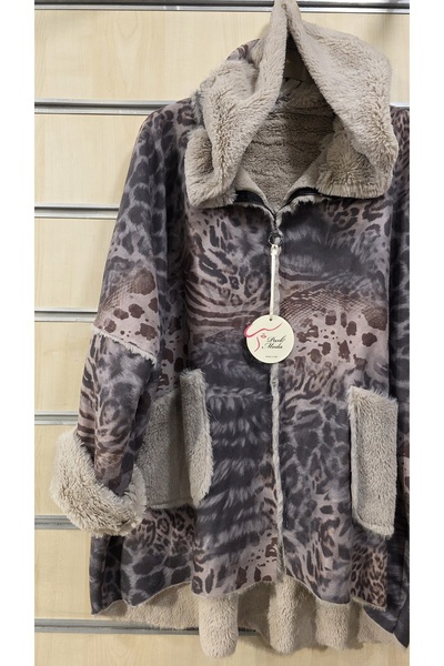 Park Moda Leopard Pattern Coat with Fleece Inside
