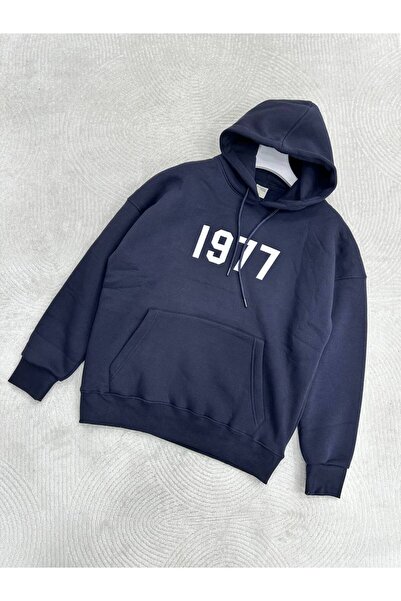 More Black Est Sweatshirt