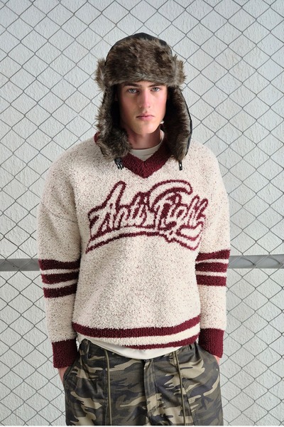 TÜZeMEN Written V-Neck Wool Sweater