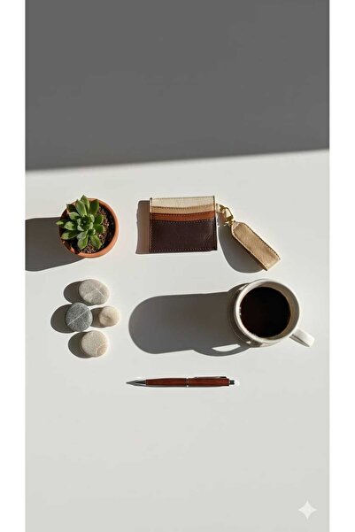 Uzs pace Shiny Faux Leather Card Holder & Keychain with Bow Detail