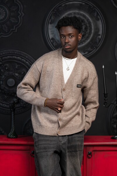 AKÇAYLAR Oversized V-Neck Button Closure Casual Model Cardigan