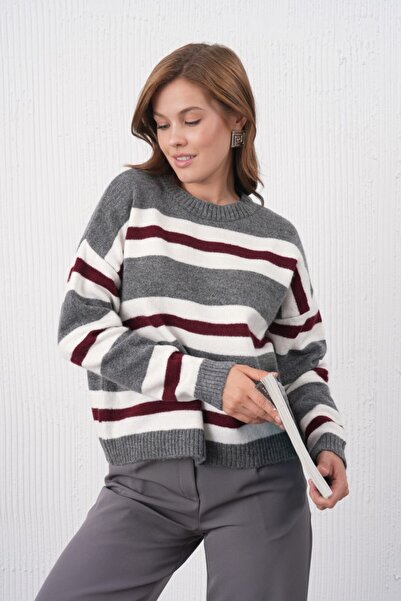 Noi Belis Soft Textured Color Block Oversized Knitwear Sweater Aw25Kz0100