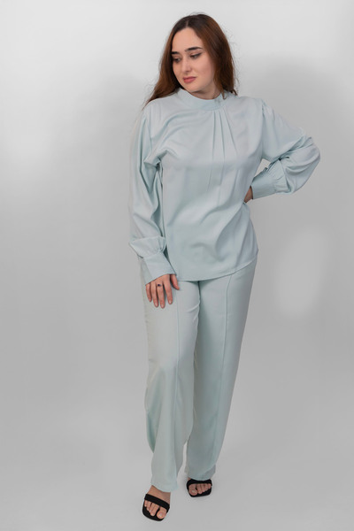 LINELLE Ladies Co-Ord Set – Soft Crepe Green Shirt with Full Sleeves and Pleated Detailing, Solid Pant
