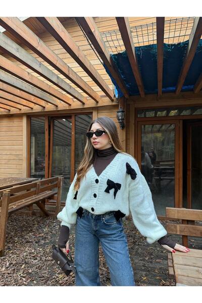 Butik Fiyonklu hırka