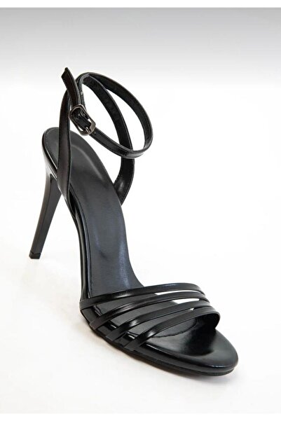 Cream Coze black high heeled shoes