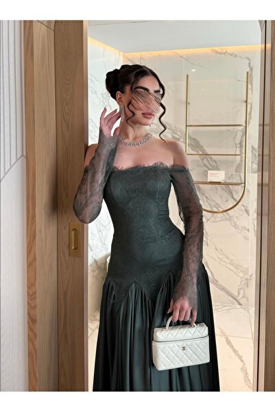 Joji soft lace dress