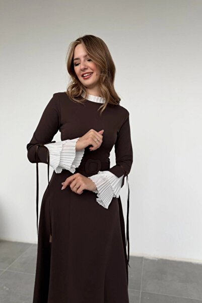 HELİS BUTİK Φόρεμα με πλισέ μανίκια και λεπτομέρεια με ζώνη, υφαντό καφέ χρώμα