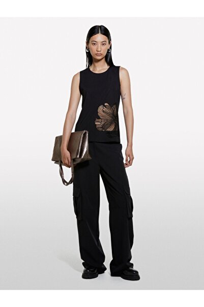 Sisley Viscose Blend Front Embroidered Motif Crew Neck Sleeveless Top Women's Black T-Shirt - 324A5Nqxlh01A