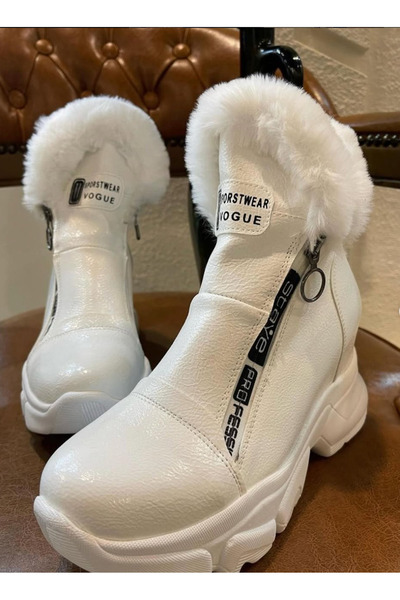 apelles Παπούτσια Εστονίας Λευκό τσαλακωμένο λουστρίνι με βελούδινη λεπτομέρεια και σφήνα τακούνι Κοντές μπότες